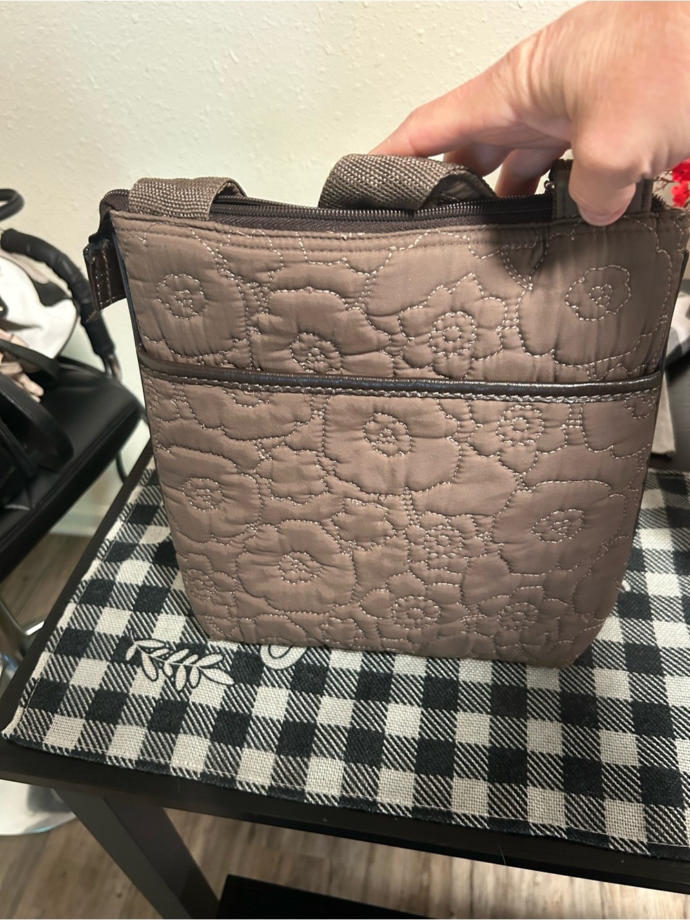 thirty-one Quilted Floral Adjustable Crossbody Bag - Brown NWOT - Picture 2 of 15